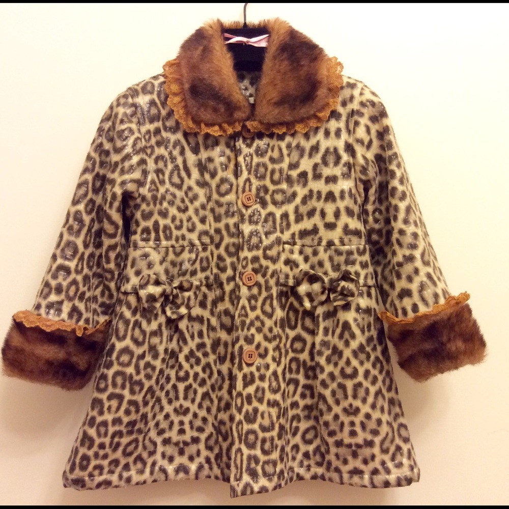 Girl's Hooded fur lace trim cheetah print Coat, sz.M